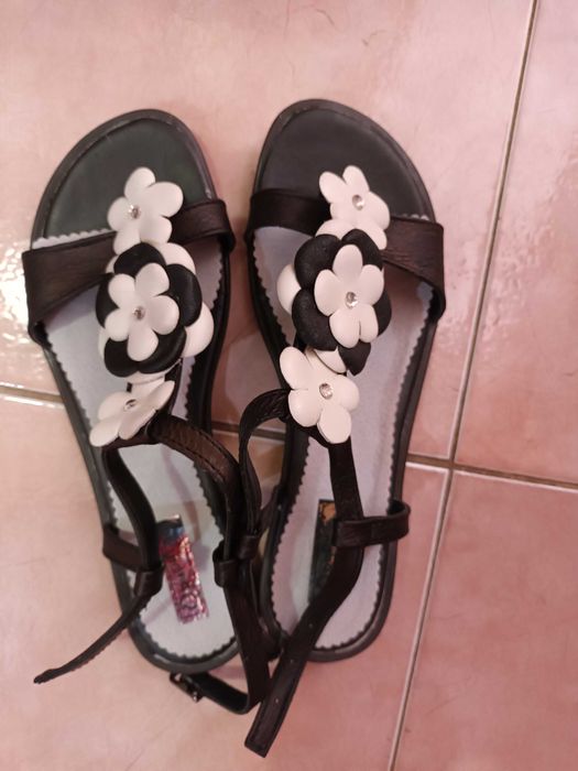 Обувки Gi Anni,Rieker чехли,Adidas с гаранция.Мат стар Орион,Champion