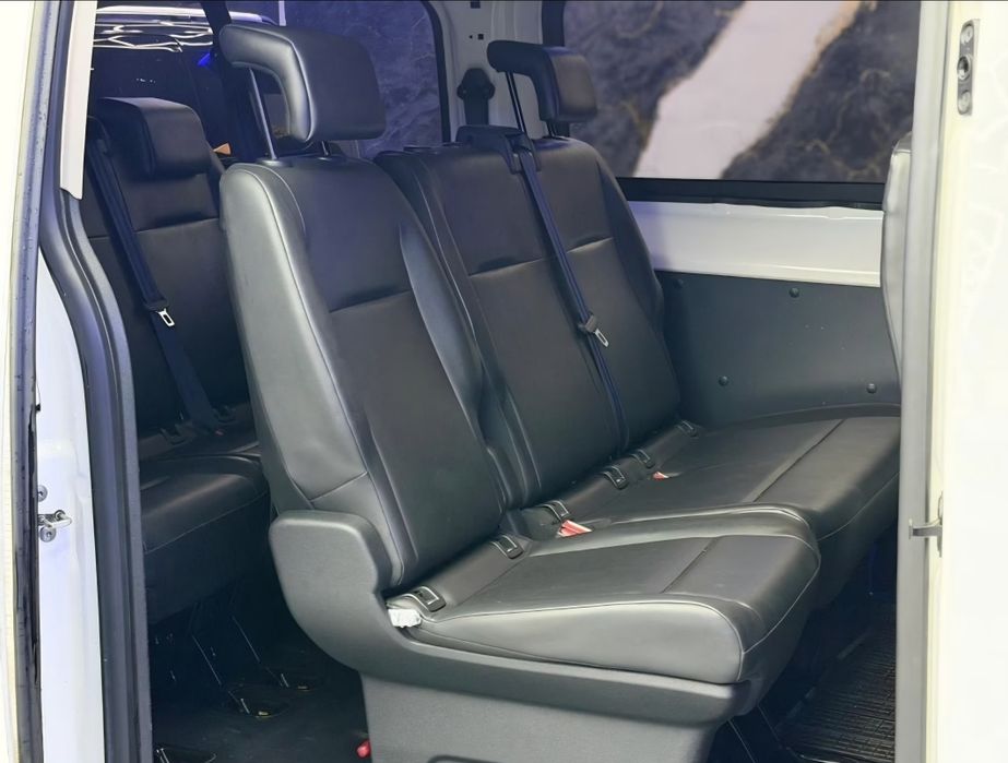 Jumpy Space Tourer XL 8+1 business