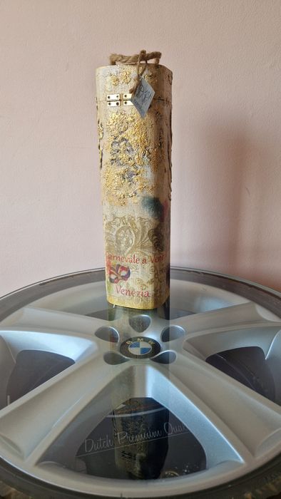 Кутия за бутилка вино