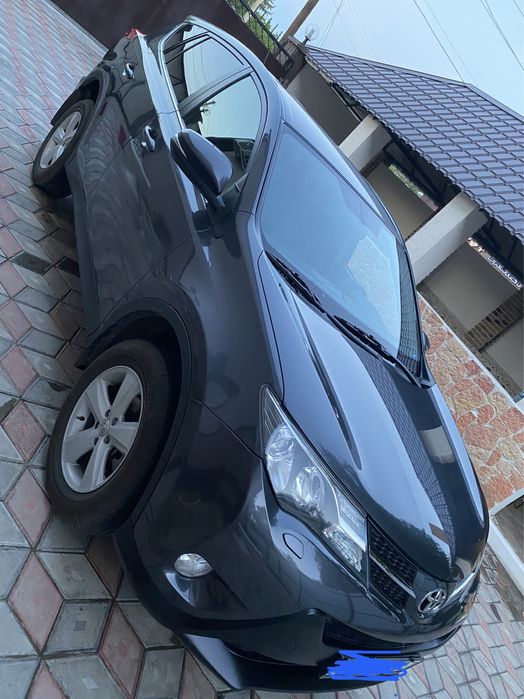 Продам автомобиль Tayota RAV 4