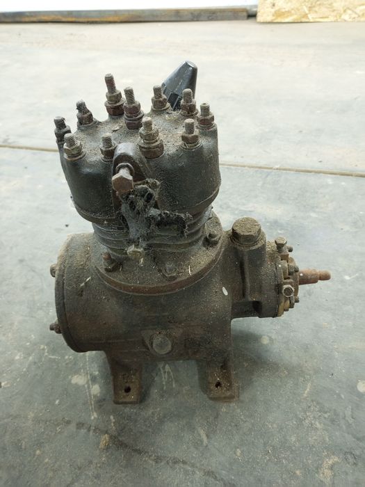 Продам Компрессор