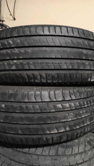 Гуми 18ки няколко броя . По 20лв.