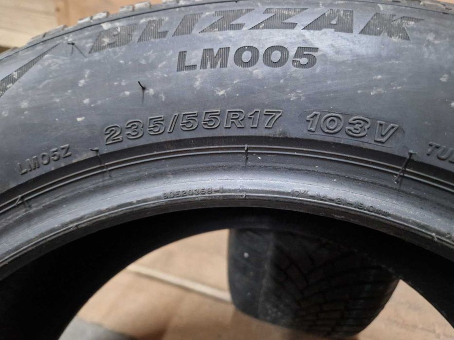 4 Bridgestone R17 235/55
зимни гуми
DOT3420