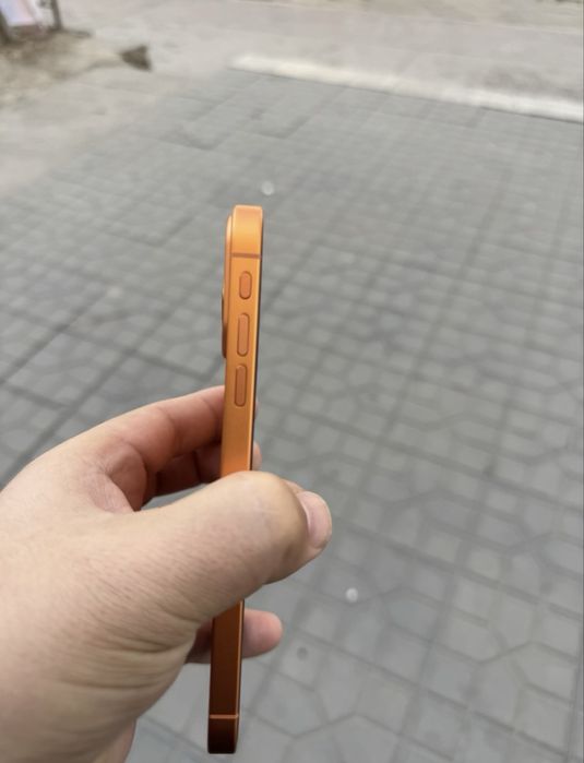 iphone Xr 17 pro korpusda
