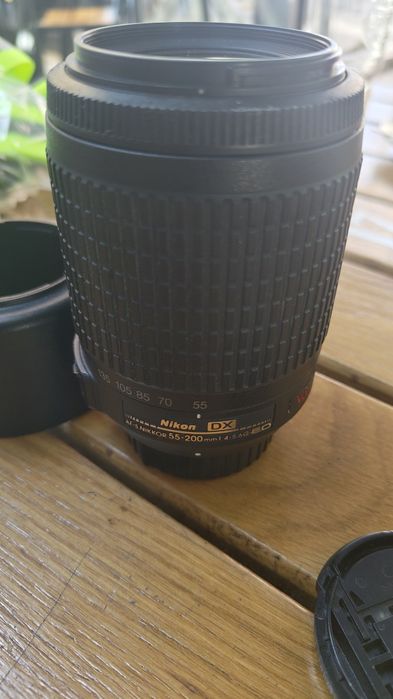 Obiectiv Nikon 55-200mm f4-5.6 impecabil.