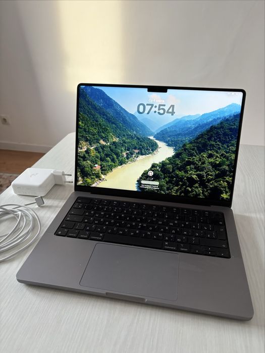 MacBook Pro 14 M1 Pro 16ГБ макбук про