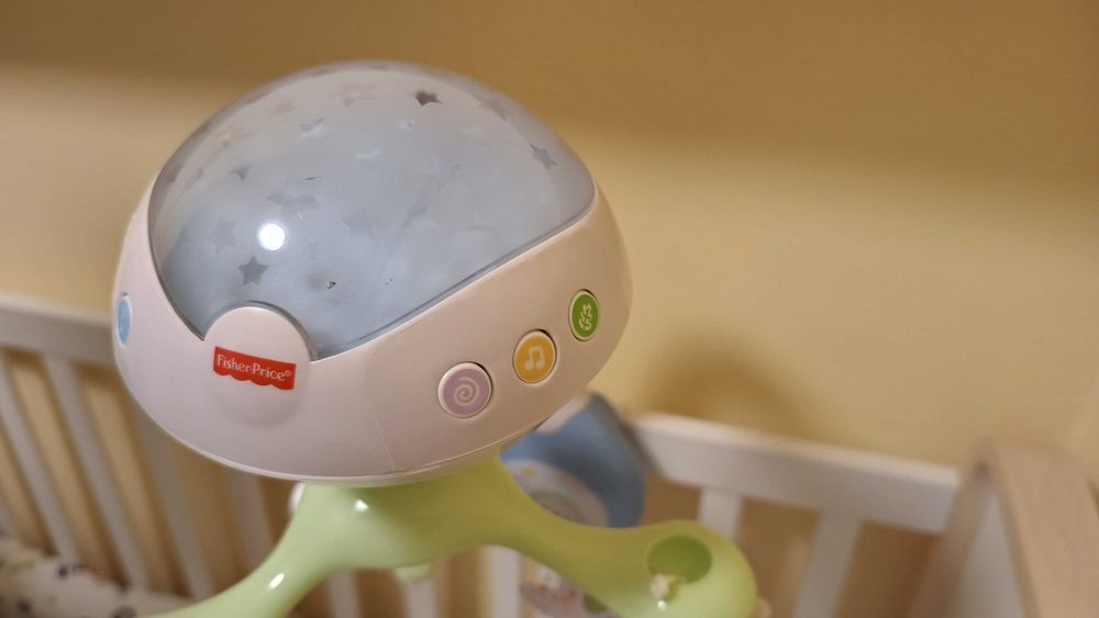 Fisher Price - Музикална въртележка за кошара