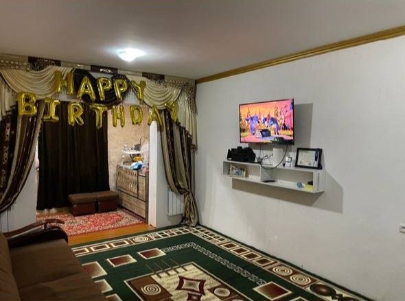 3 xonali uy sotiladi