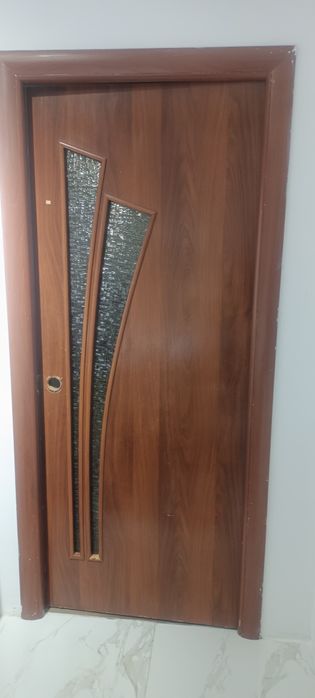 Продам межкомнатные двери