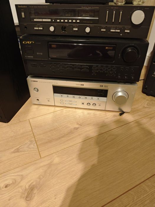 Vând stații urgent