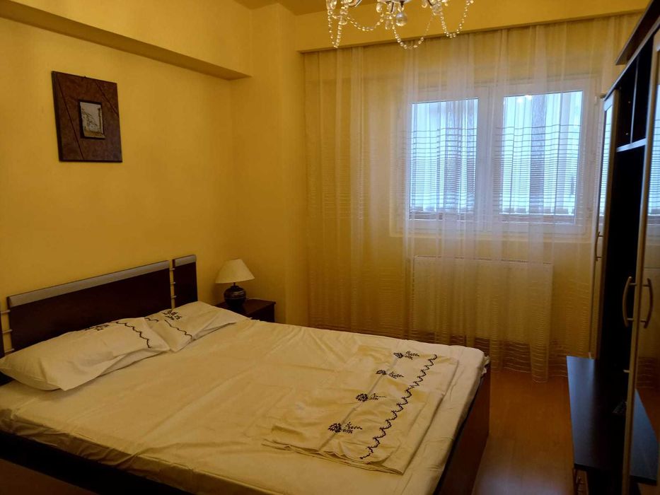 Inchiriez apartament Craiova - zona centrala