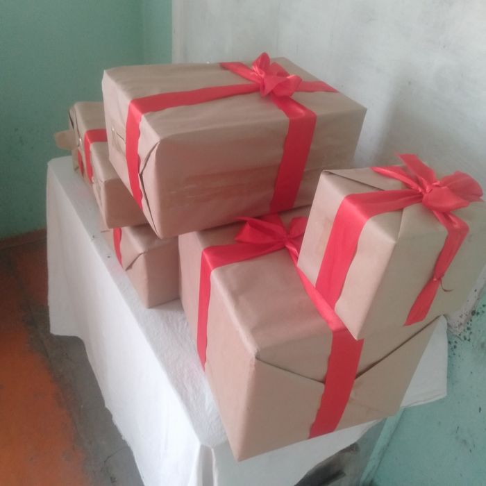 Подарыный пустый корбки