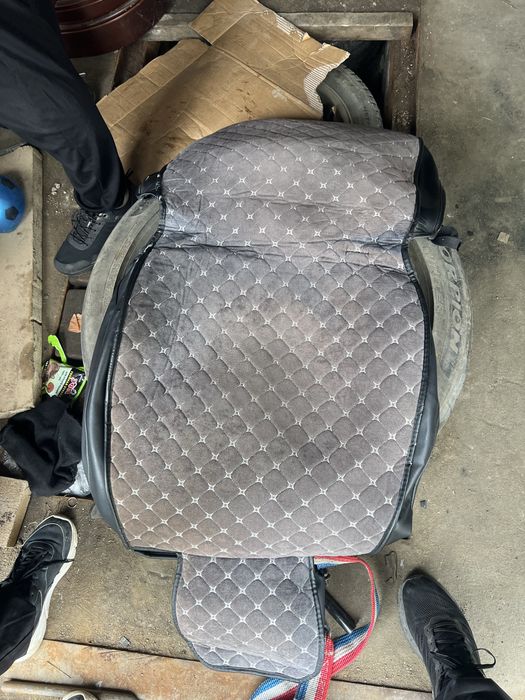 Продам чехлы буу в отличном состоянии