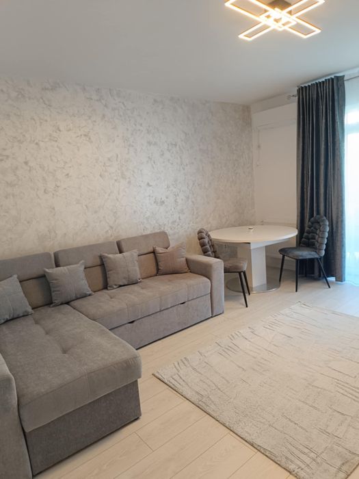 Inchiriez apartament doua camere decomandat