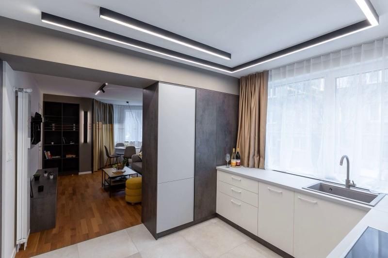 Дава се под наем Двустаен апартамент в София, Център - 60 кв.м за 900 € - Снимка #3