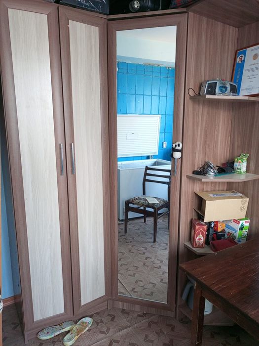 Продам Угловой шифонер в хорошем состоянии