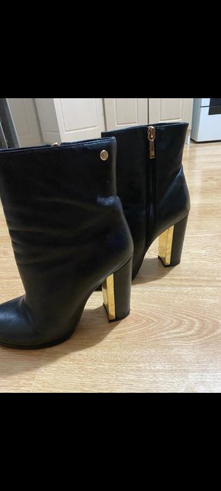 Продаю полу сапоги