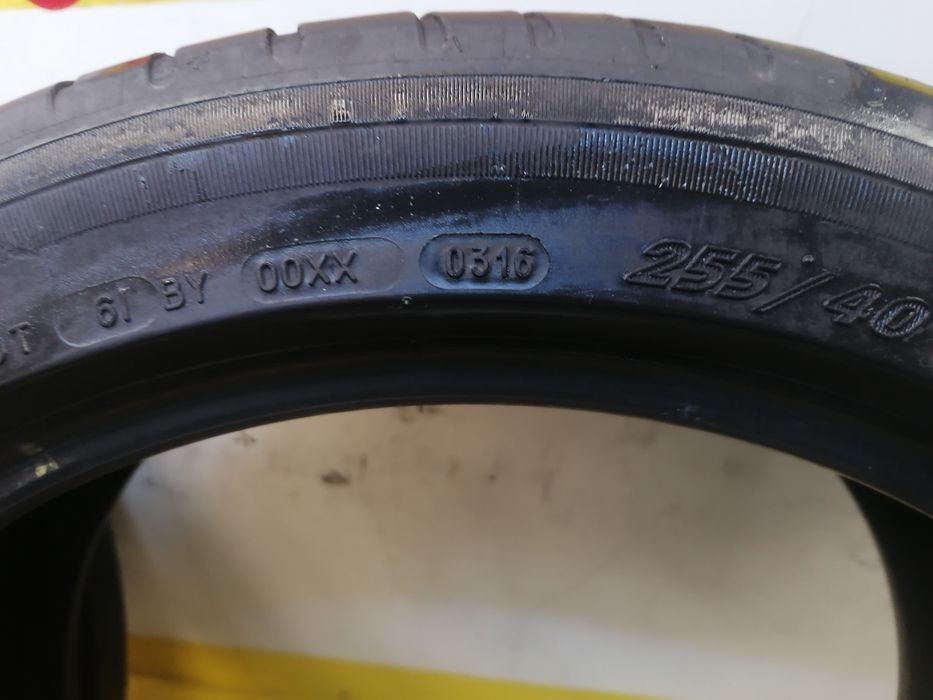255/40/19 2*Michelin vara dot 0316.   100y   4,,86mm