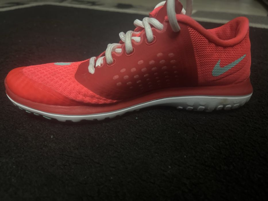 Adidasi nike de fotbal