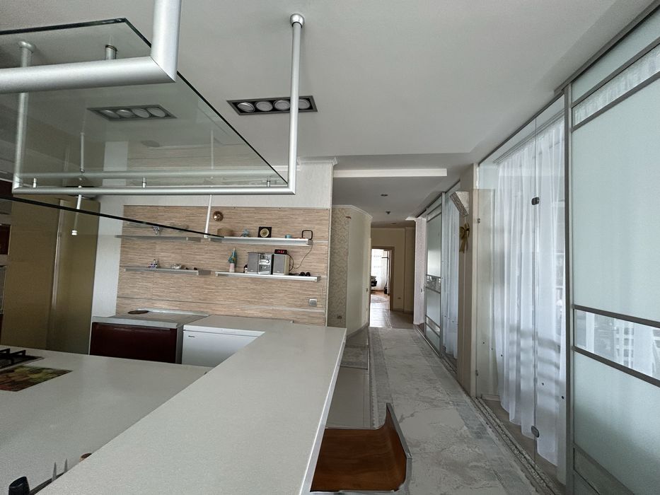 Продам 3-х ком. квартиру