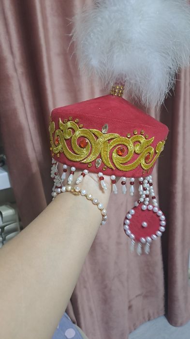 Продам два одинаковых казакша костюма