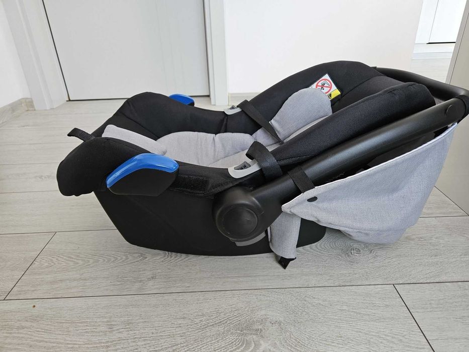 Кошче за бебе с основа за кола Isofix