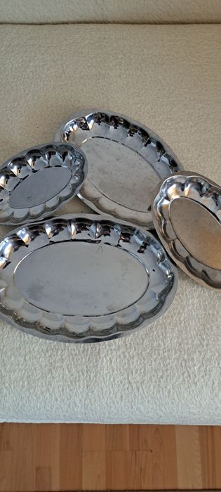 Platouri 4 de marimi  diferite