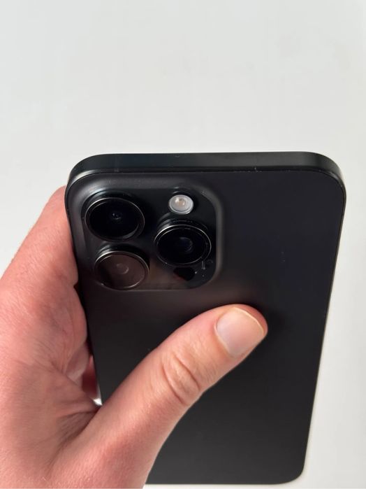 iphone 15 pro max в идеальном состояний