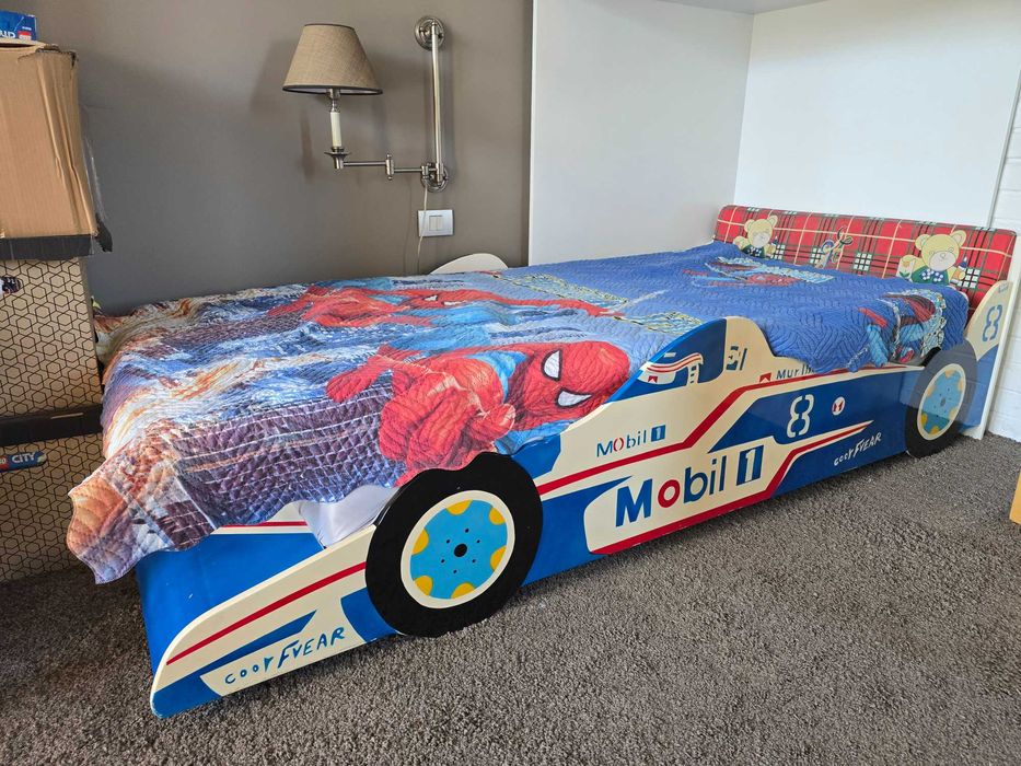 Обзавеждане за детска стая / Легло кола