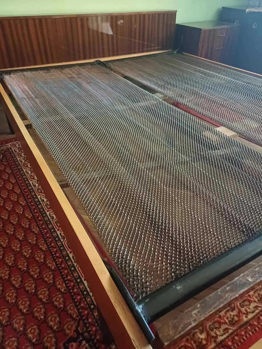 Спалня с две нощни шкафчета