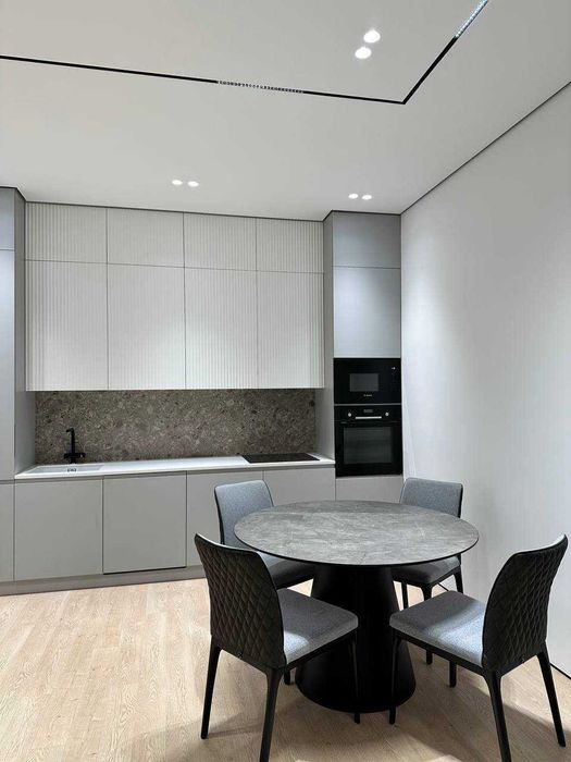 Готовая 2-комнатная квартира с мебелью в Mirabad Avenue, 60 м²