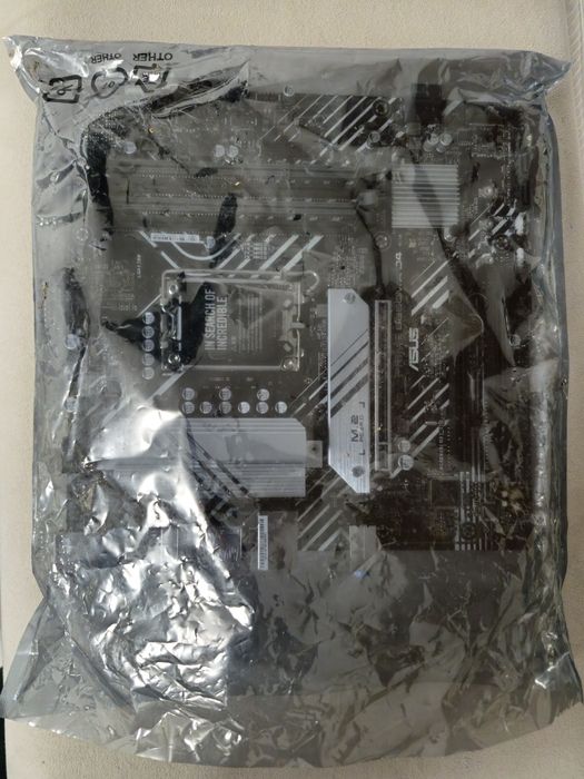 Placă de bază asus nouă sigilată !