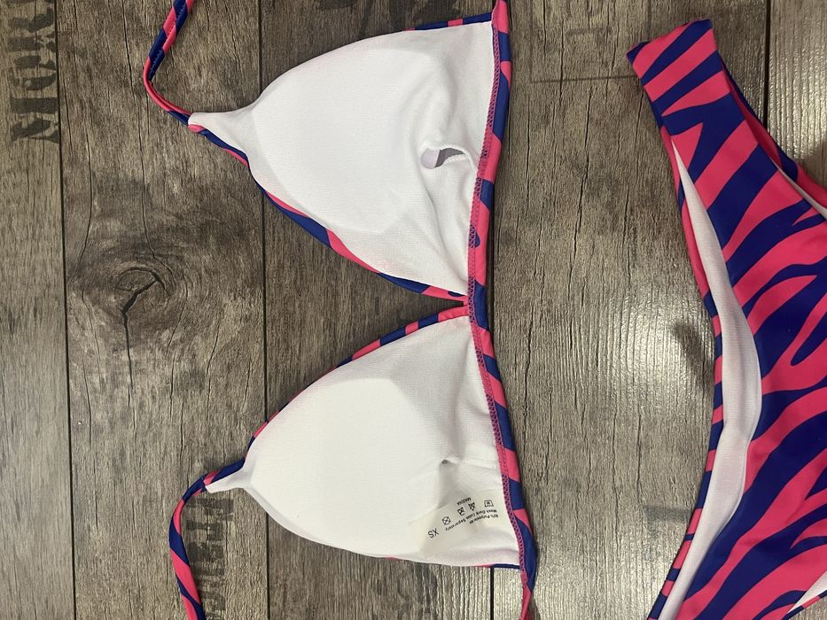 Бански на раета от две части