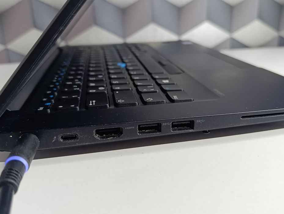 Dell 7480 impecabil procesor i7 7600 cu sim  impecabil procesor i