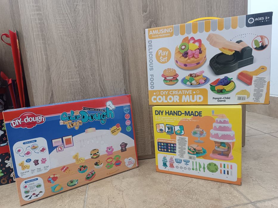 Комплекти с пластелин