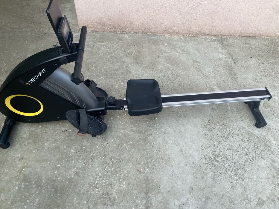 Vând aparat de vâslit techfit