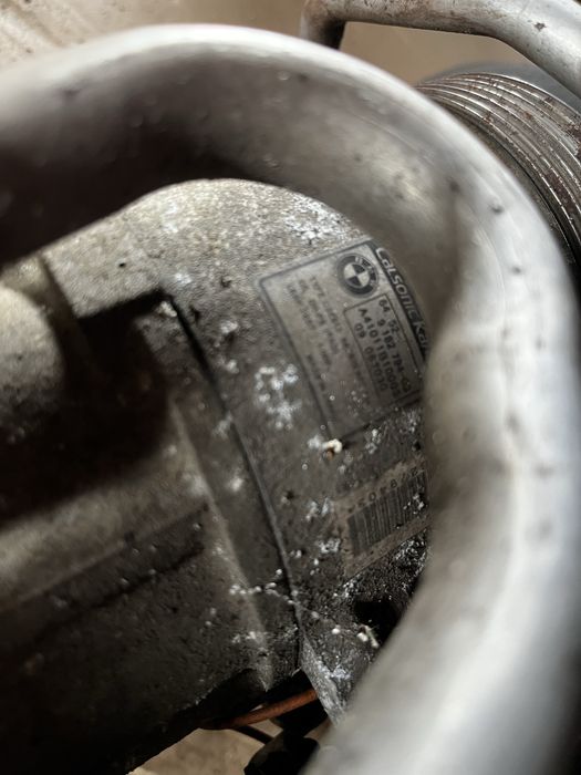 Компресор климатик бмв 320и е90