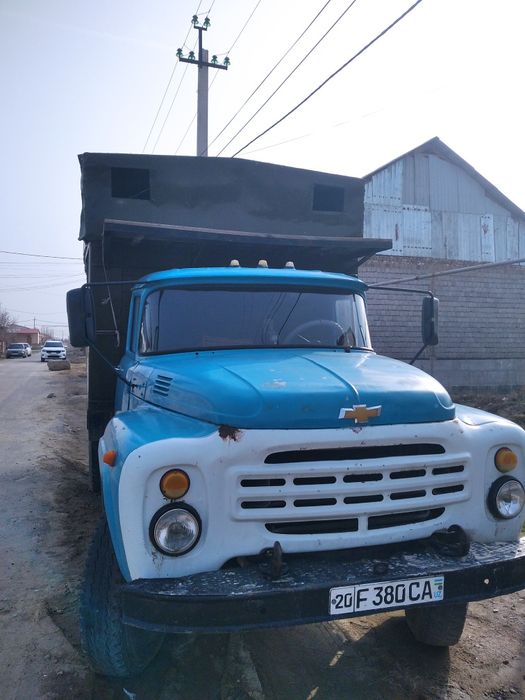 Zil 130 sotiladi
