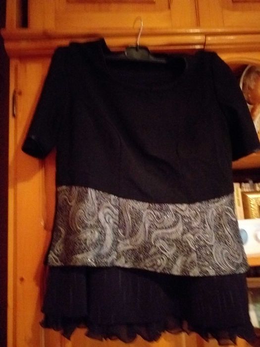 Costum din 3 piese marimea 40