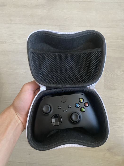 Продам Xbox One S