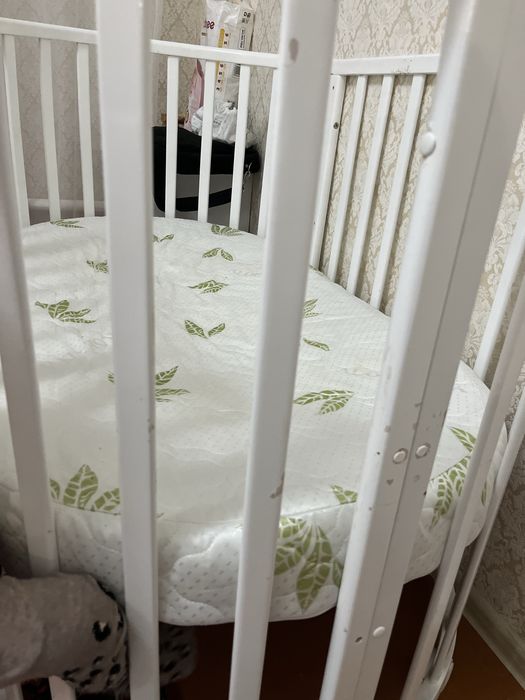 Детская кроватка