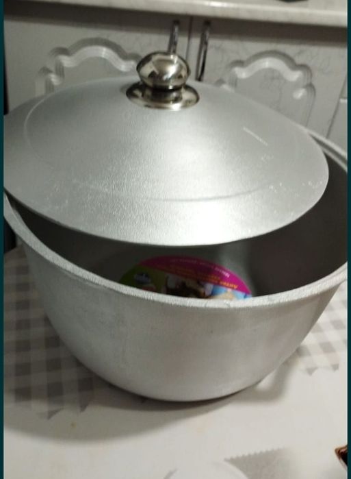 Казаны обьемы есть от 3-12л