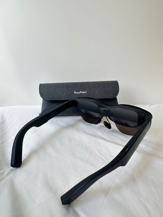 reyneo air 3s pro Include adaptor opțional pentru iPhone.