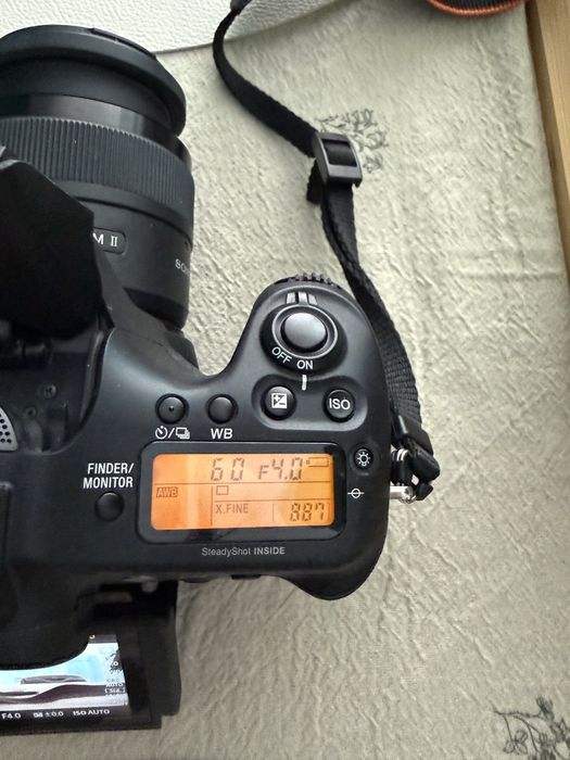 Aparat foto Sony Alpha 68 (ILCA-68) + Obiectiv 18-55mm – Doar 4223 cadre (Ca Nou)