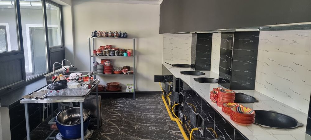 Янги куриб битказилган Чойхона кафе ижарага берилади.