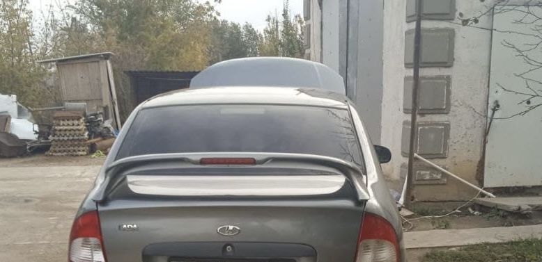 продам спойлер на калину