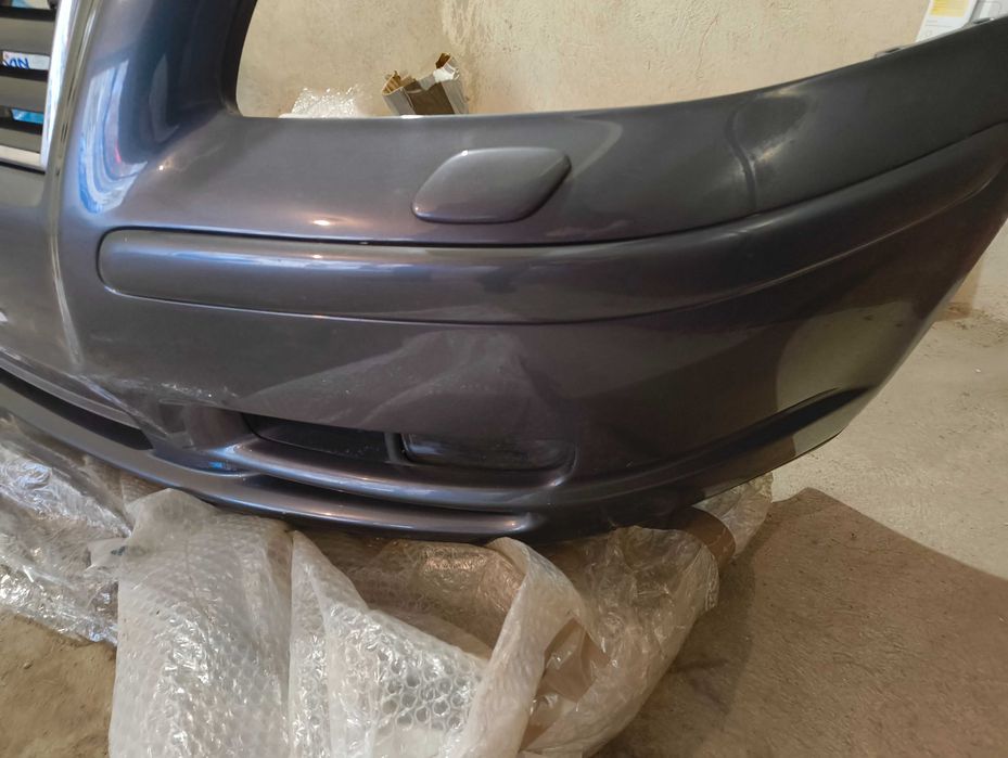 Предна Броня Тойота Авенсис 2006 Т25 (Toyota Avensis) на части