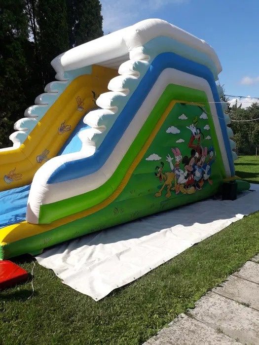 Topogan gonflabil de inchiriat