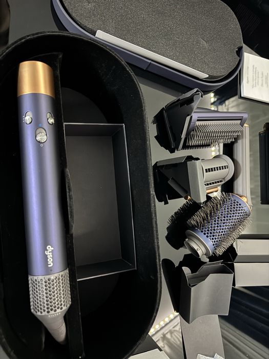 Dyson airwrap complete long volumise HS 05