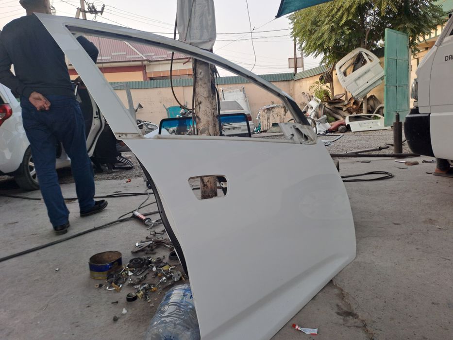 Spark oldi ong eshik oq